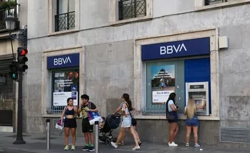 Santander, BBVA US Push Is Producing Results, And Questions