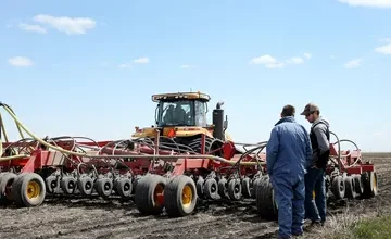 America’s Farm Firms Signal More Murky Times With Soaring Costs