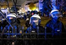 En Pologne, le président du Tribunal constitutionnel écarté, la police déployée à Varsovie